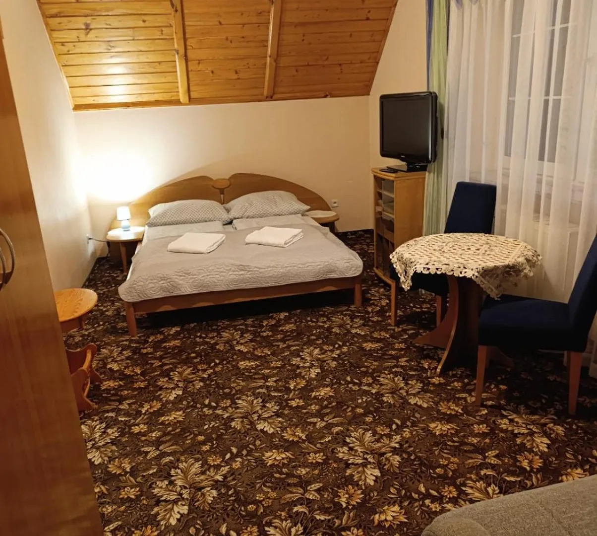 Bed and breakfast Karkoz Karpacz Couette-café